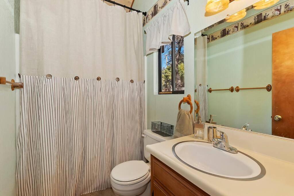Everwood Serenity Treehouse Ontrail Head/Sledding Villa บิ๊กแบร์เลค ภายนอก รูปภาพ