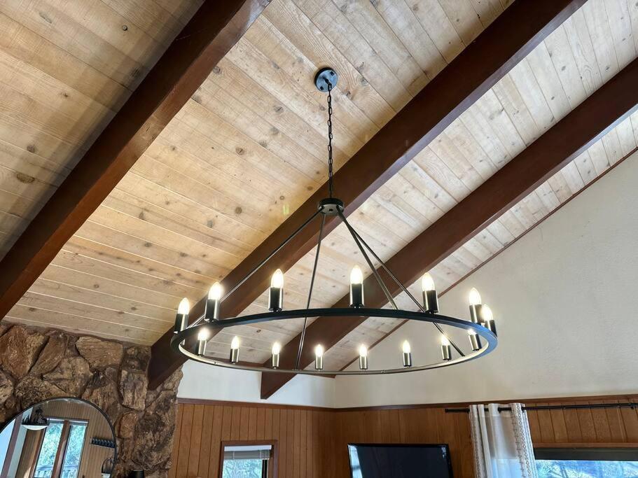 Everwood Serenity Treehouse Ontrail Head/Sledding Villa บิ๊กแบร์เลค ภายนอก รูปภาพ