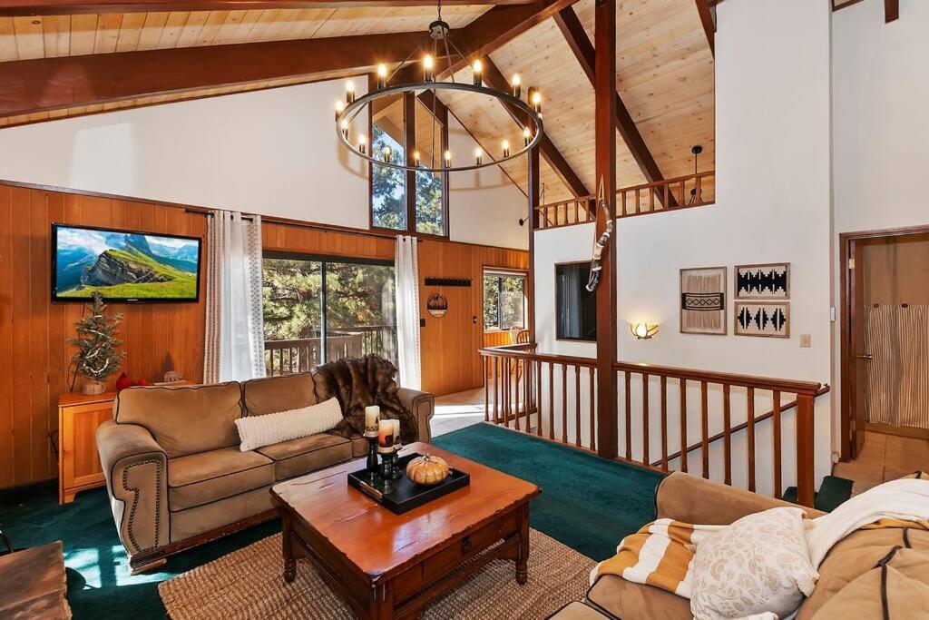 Everwood Serenity Treehouse Ontrail Head/Sledding Villa บิ๊กแบร์เลค ภายนอก รูปภาพ