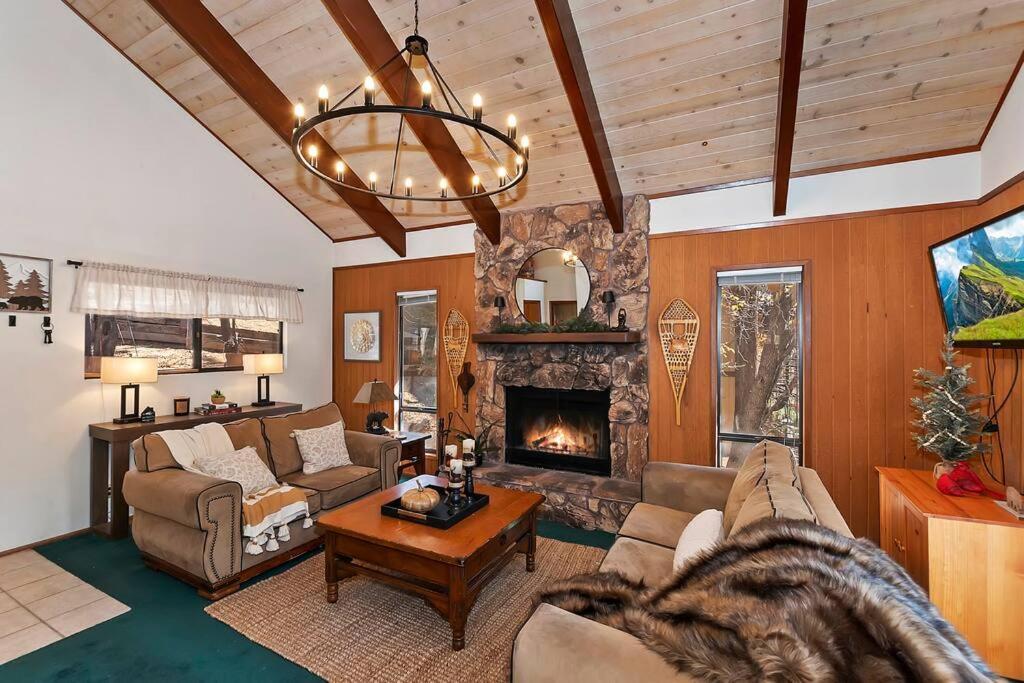 Everwood Serenity Treehouse Ontrail Head/Sledding Villa บิ๊กแบร์เลค ภายนอก รูปภาพ