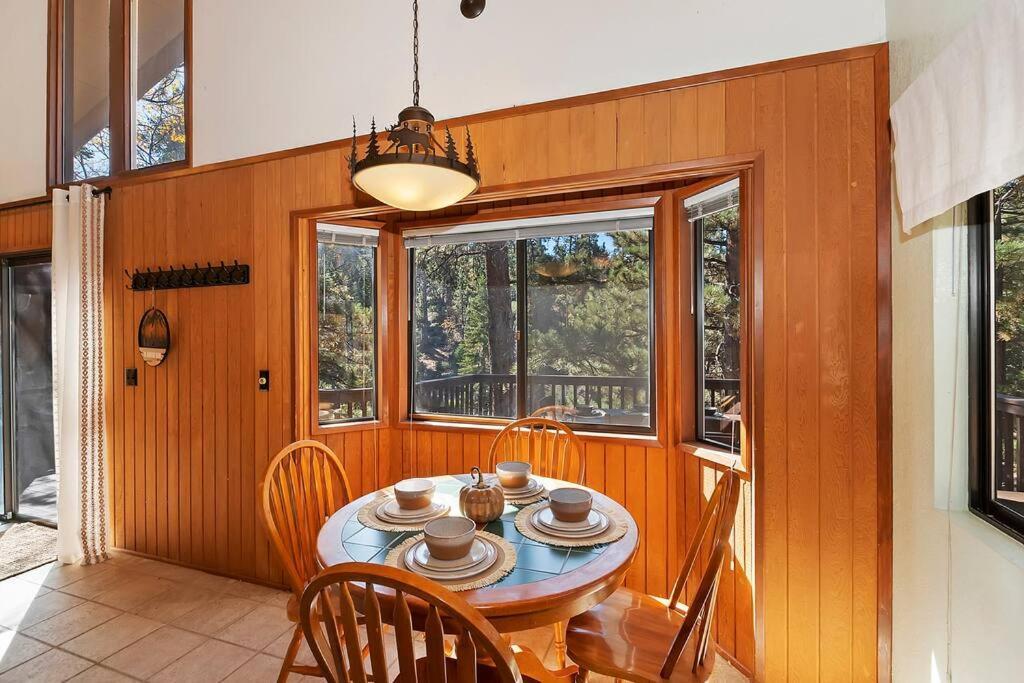 Everwood Serenity Treehouse Ontrail Head/Sledding Villa บิ๊กแบร์เลค ภายนอก รูปภาพ